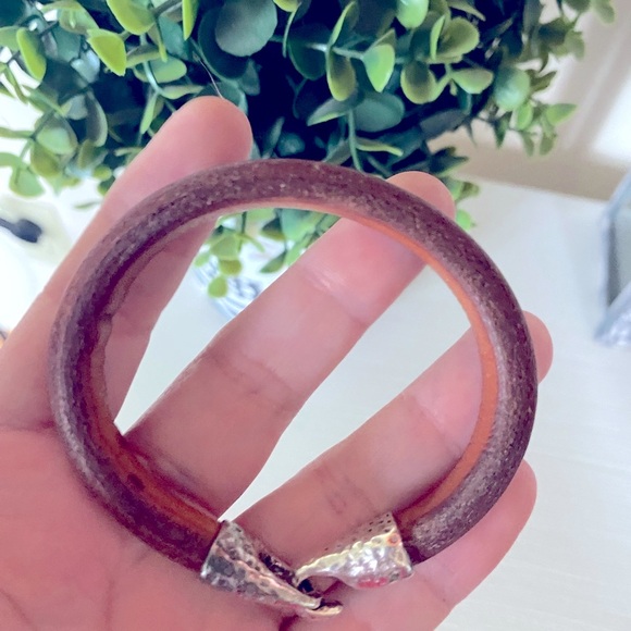 Silver Plated closure Brown Leather bangle Bracelet with hook clasp - Picture 2 of 5